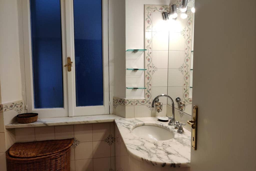 Lanza Tomasi Apartment - Centre Rome Exterior photo